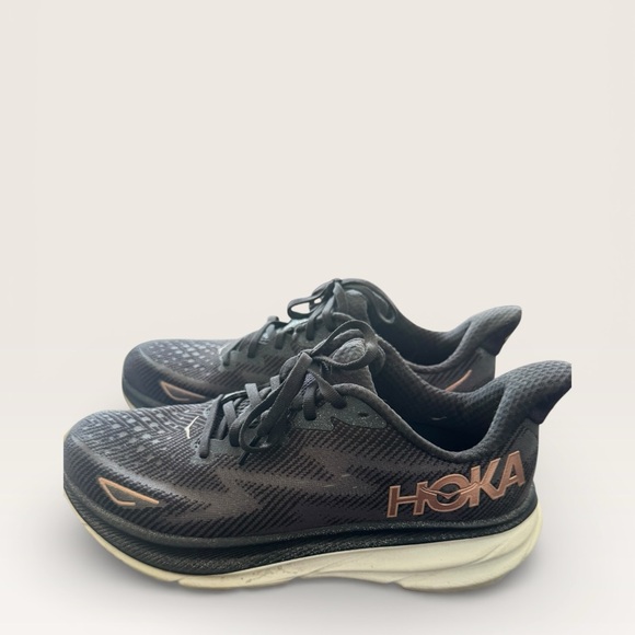 Hoka Women’s Clifton 9 Rose Gold and Black size 9 - Picture 3 of 13